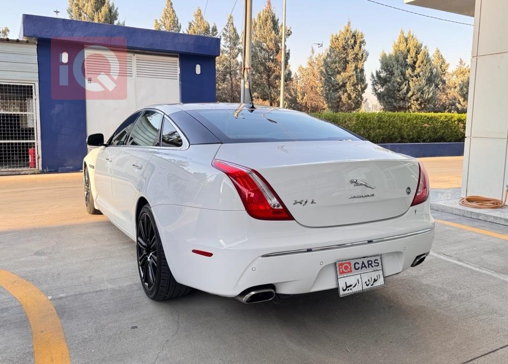 جاكوار XJ